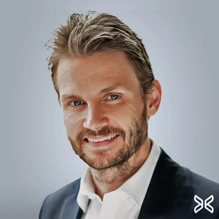 Dr Ashley Tregaskiss